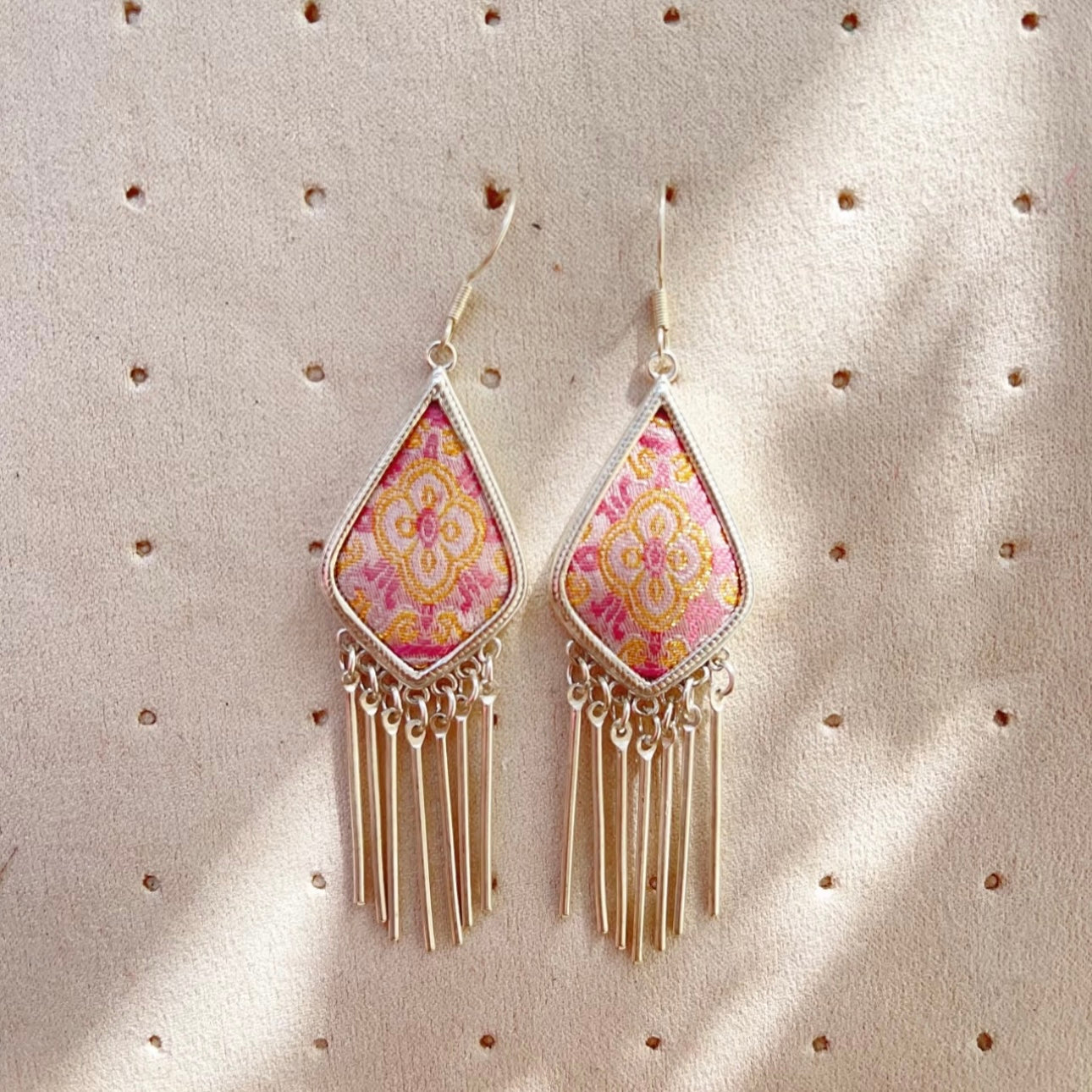 Boucles d'oreilles artisanales avec brocart de Song et argent Miao, cadeau de mode asiatique